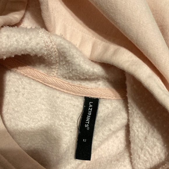 Lazy pants pink hoodie with three bird logo on the front kangeroo pocket. - Picture 5 of 6